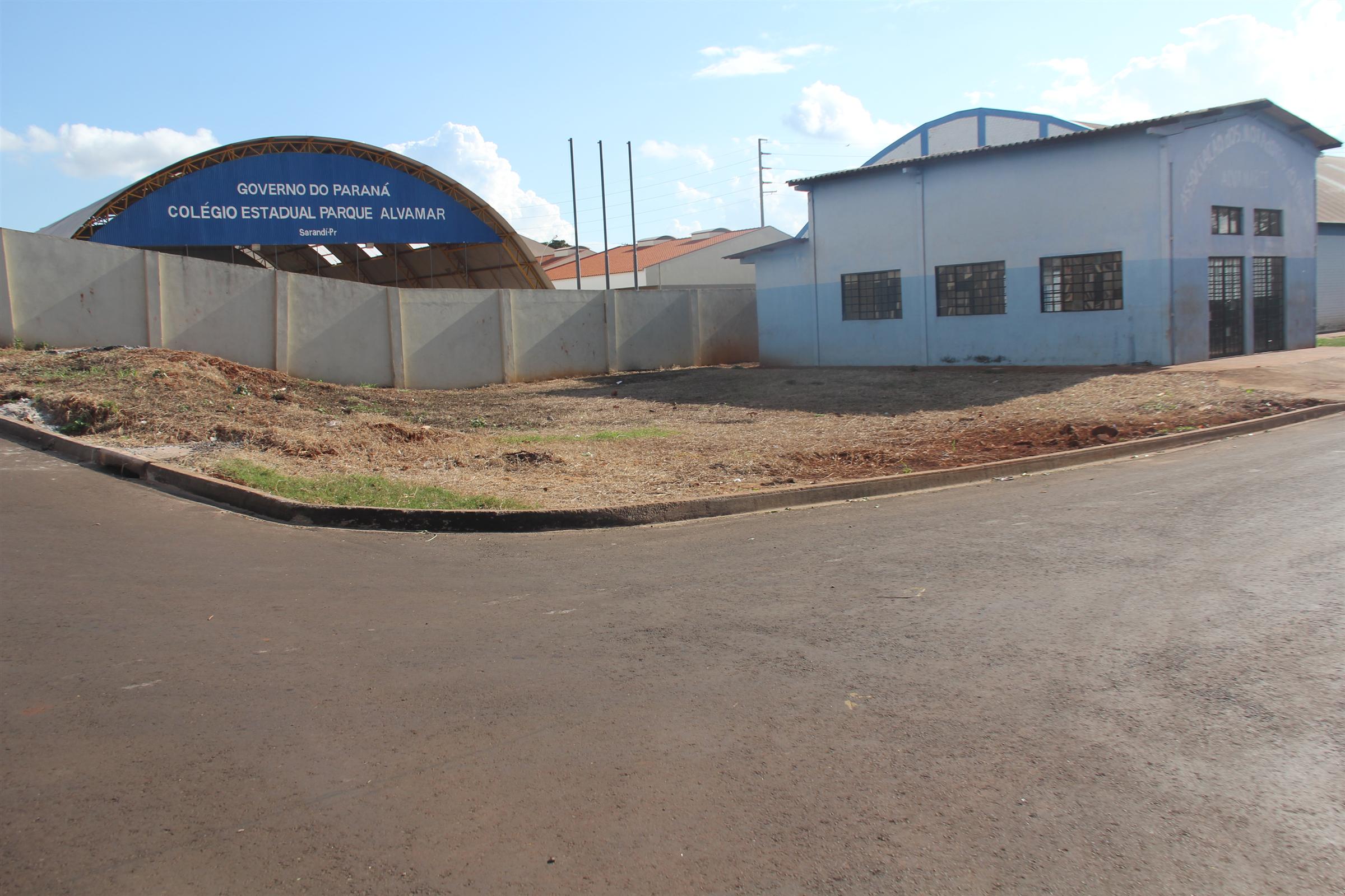 Prefeitura termina pavimentação do Jardim tropical